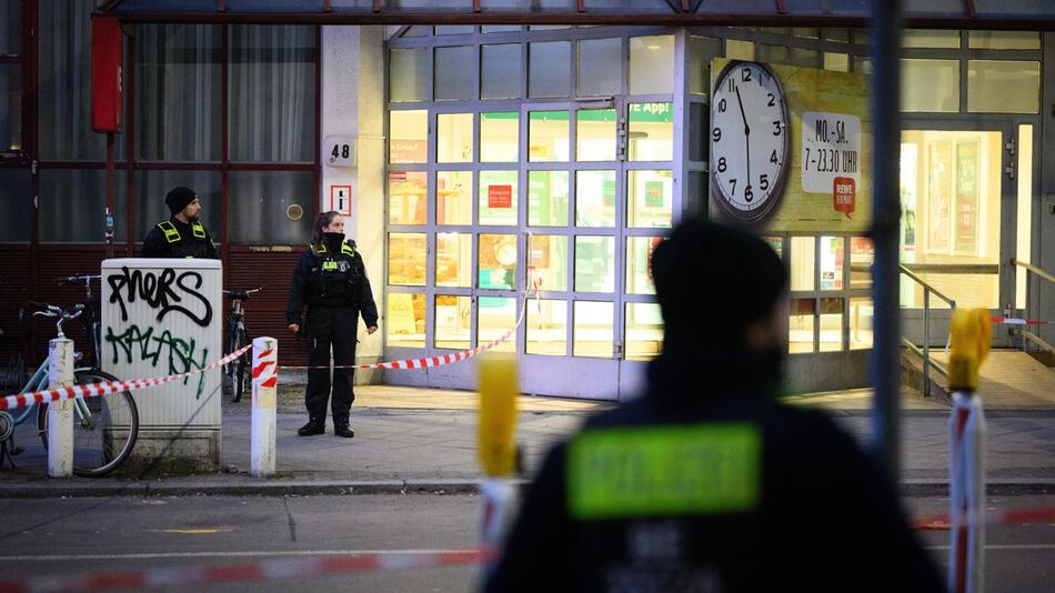 Mehrere Menschen bei Angriff in Berlin verletzt