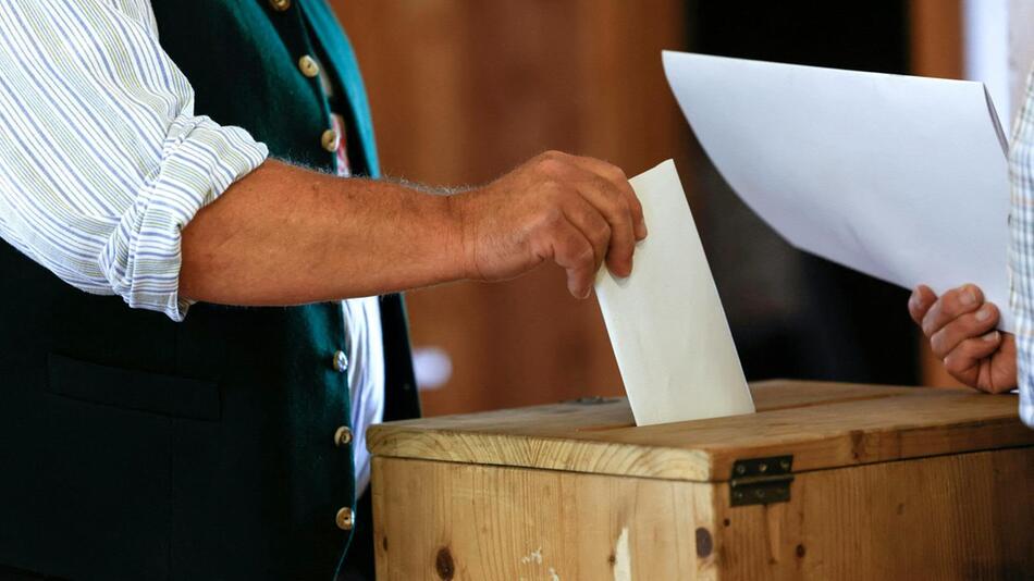 Stimmabgabe während einer Wahl