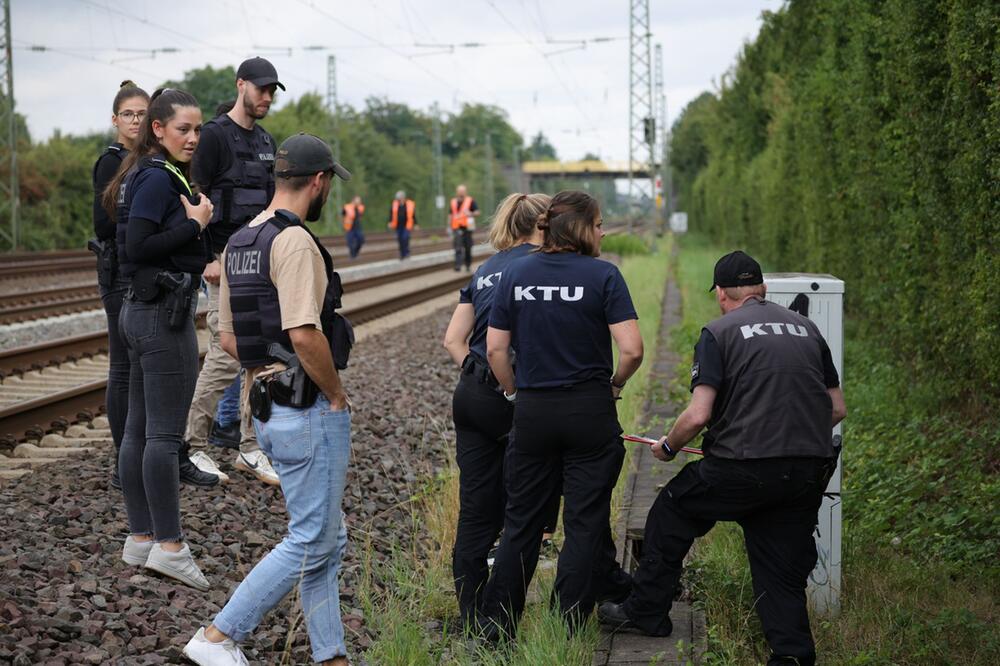 Weiterer Brandanschlag auf wichtige Bahnstrecke - Düsseldorf