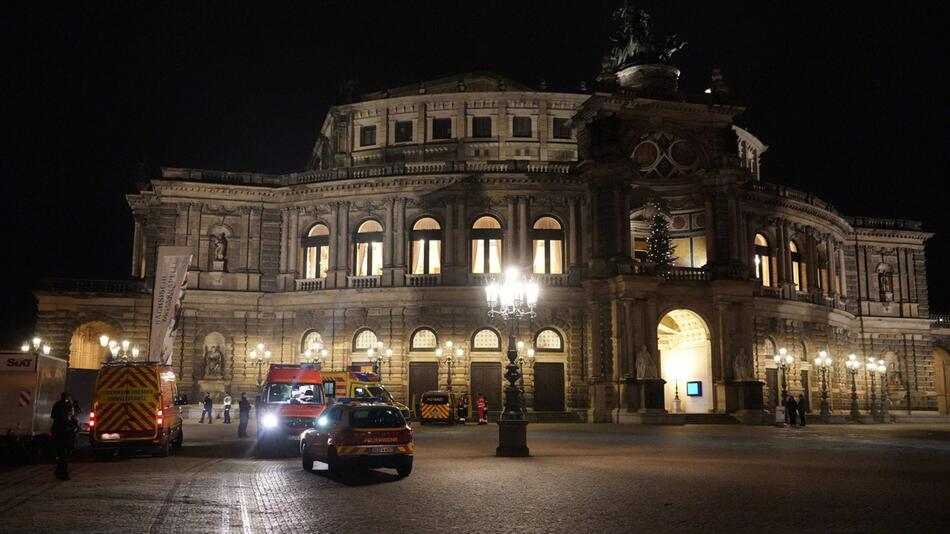 Rettungseinsatz in der Semperoper.