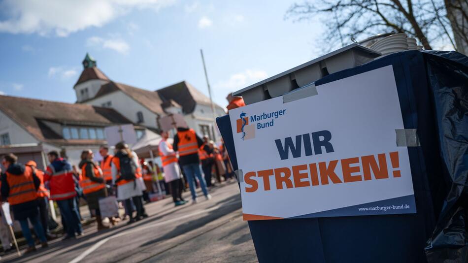 Ärzte-Warnstreik an über 15 Kliniken