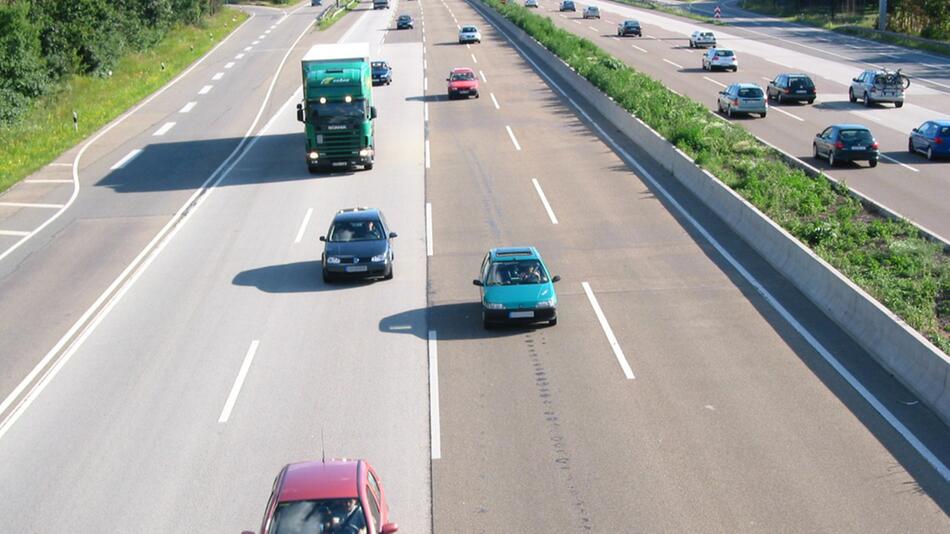 Richtgeschwindigkeit: Auf der Autobahn werden 130 km/h empfohlen