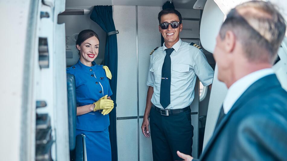 Warum Flugbegleiter jeden einzelnen Gast begrüßen