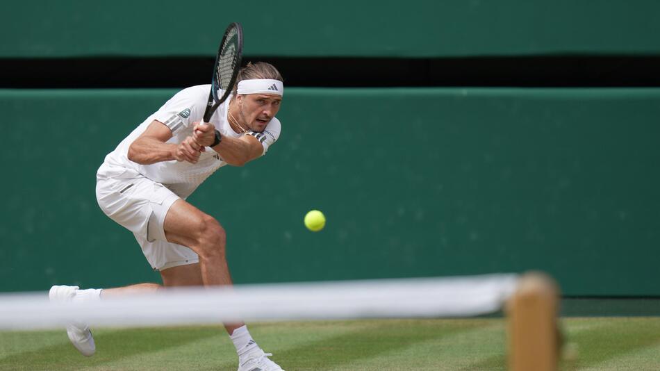 Zverev holt sich gegen Wildcard-Überraschung den ersten Satz im Tiebreak