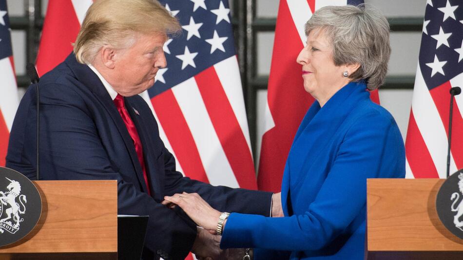 US-Präsident Trump besucht Großbritannien - May