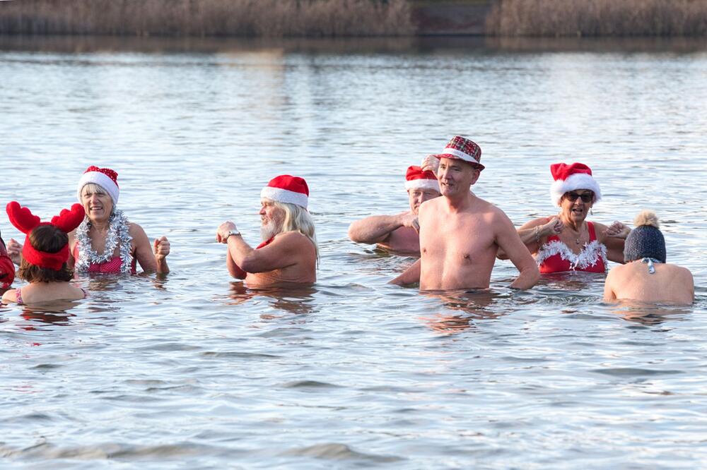 Weihnachtsbaden im Orankesee