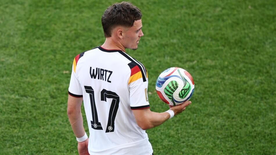 Glückshosen? DFB-Team in ungewöhnlichem Outfit gegen Paraguay
