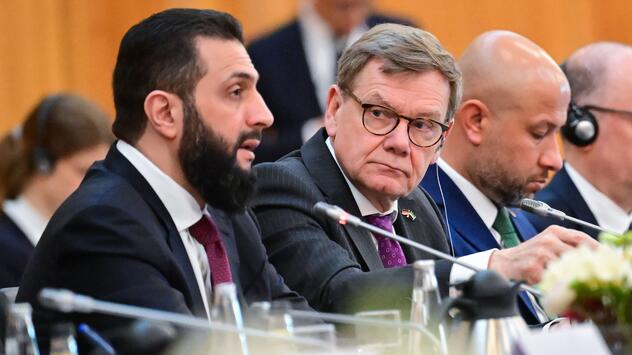 Syriens Übergangspräsident Ahmed al-Scharaa besucht Berlin