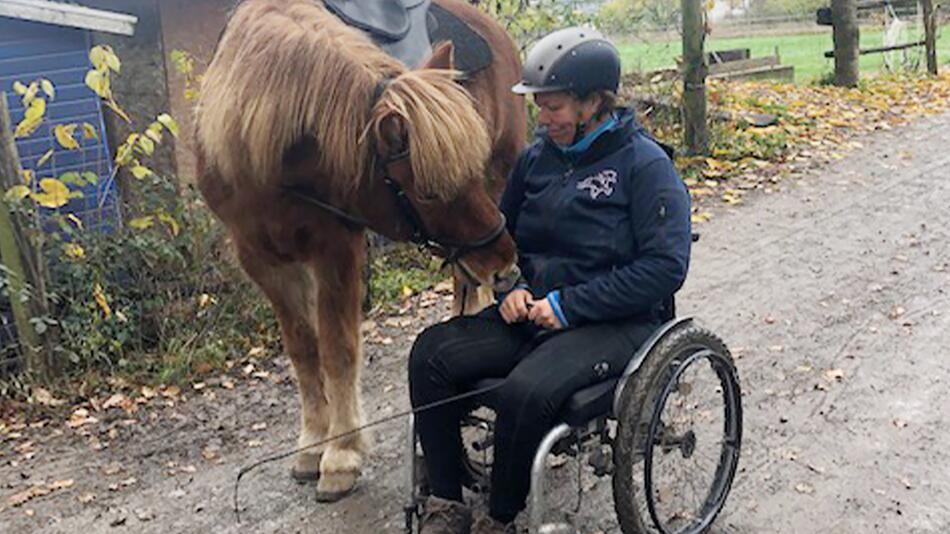 Nach Reitunfall: Immer noch bereit zu reiten.