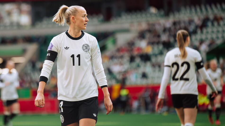 Lea Schüller