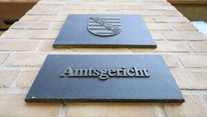 Mann zielt mit Waffe auf Polizei – Unterbringung angeordnet