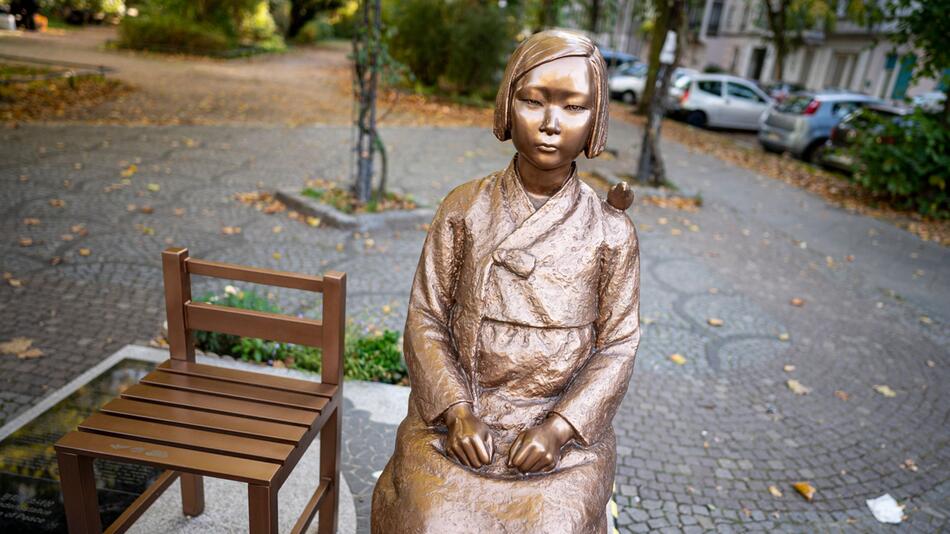 Trostfrauen-Statue in Berlin-Moabit