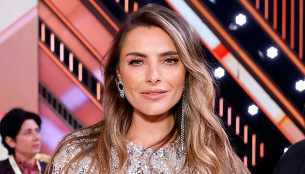 Sophia Thomalla trat zunächst in die Fußstapfen ihrer Mutter, Schauspielerin Simone Thomalla ...