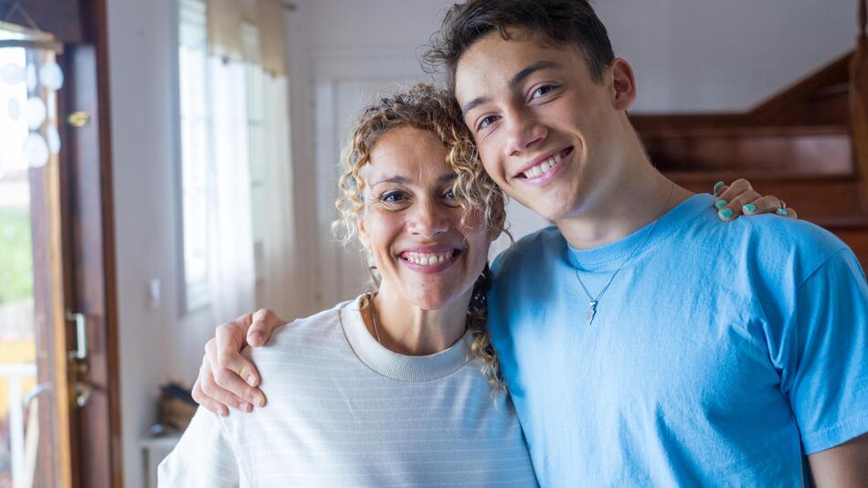 Dieses Schreiben von der Familienkasse sollten Eltern nicht ignorieren
