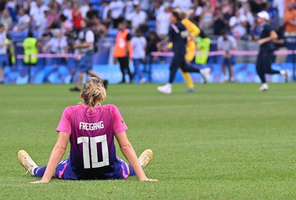 Laura Freigang nach der bitteren Halbfinal-Niederlage gegen die USA