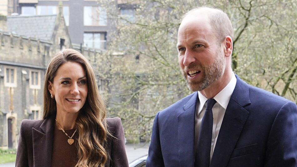 Prinz William und Prinzessin Kate stellen ihren neuen Welpen vor