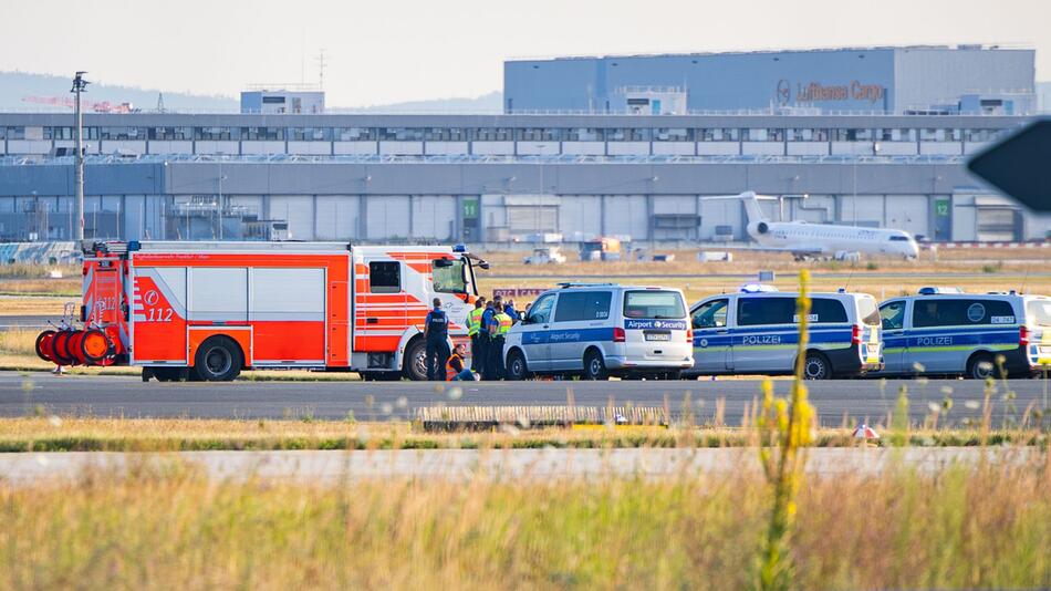 Flugverkehr in Frankfurt wegen Klimaaktivisten eingestellt