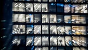 Arbeitnehmer täuschen Aktivität am Arbeitsplatz vor.