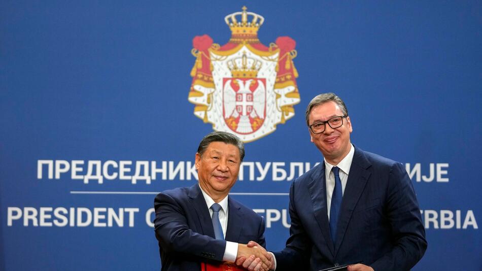 Chinas Staatschef Xi setzt Europa-Reise in Serbien fort