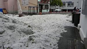 "Sah aus wie Neuschnee": Hagelberge in Reutlingen - Tausende ohne Strom