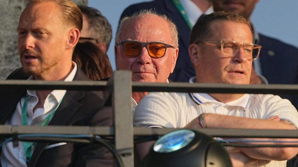 Pokalsieg des FC Bayern wird von Debatte überschattet