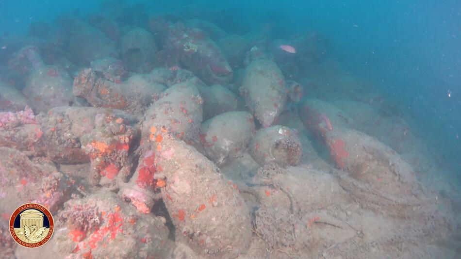 "Mein Herz setzte aus": Taucher stoßen auf 2.000 Jahre altes Schiffswrack