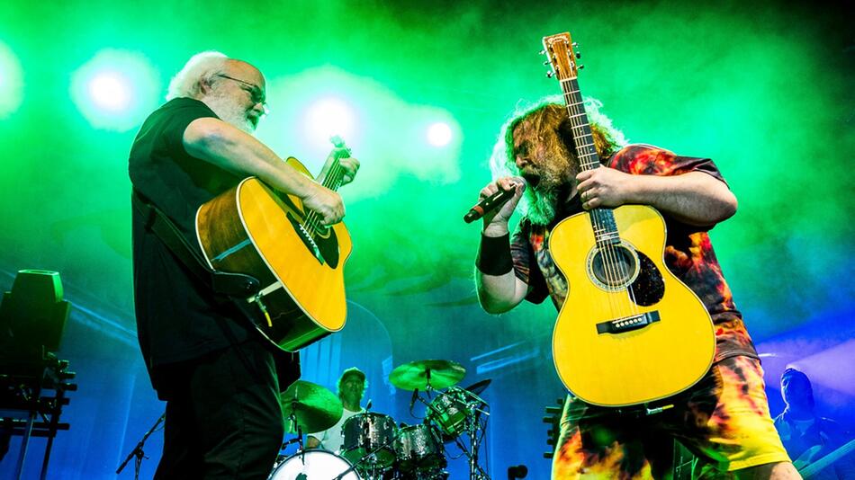 Kyle Gass (l.) und Jack Black während eines Auftritts als Tenacious D.