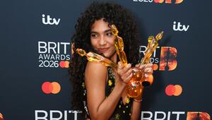 Olivia Dean räumt bei den Brit Awards ab