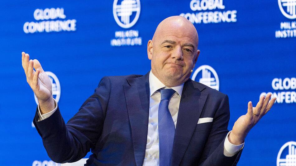 Wer ist eigentlich "die FIFA", die Infantino jetzt den Rücken stärkt?