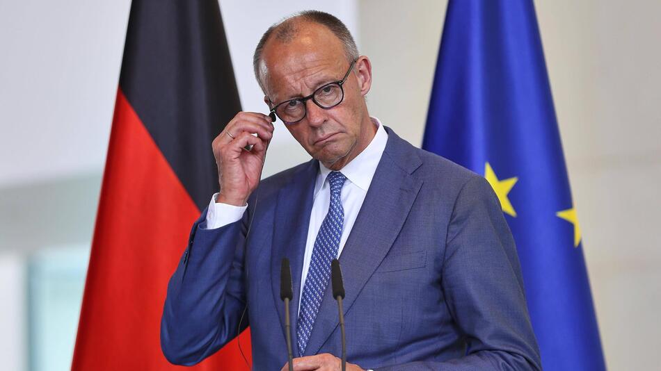 KI-Stimme von Friedrich Merz täuscht über angebliche Mindestlohn-Kürzung