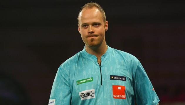 Max Hopps Darts-WM-Reise endet im Duell gegen Luke Woodhouse.