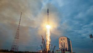 Russische Sojus-Rakete mit Sonde "Luna-25"