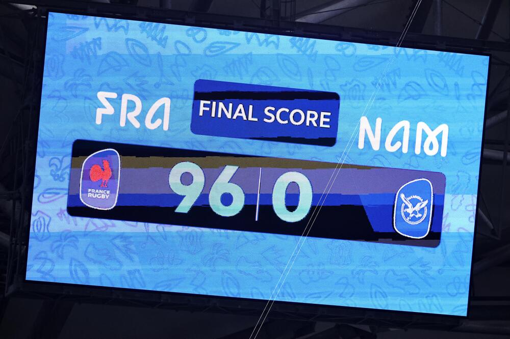 Frankreichs Rugby-Nationalmannschaft besiegt Namibia mit 96:0, wie die Anzeigetafel ausweist