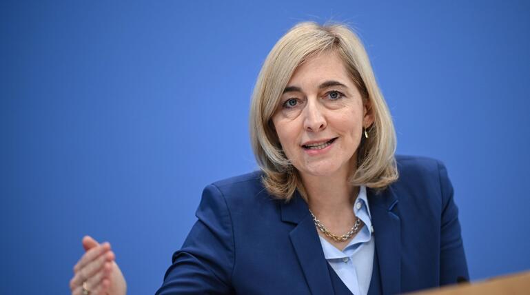 Bundesgesundheitsministerin Warken