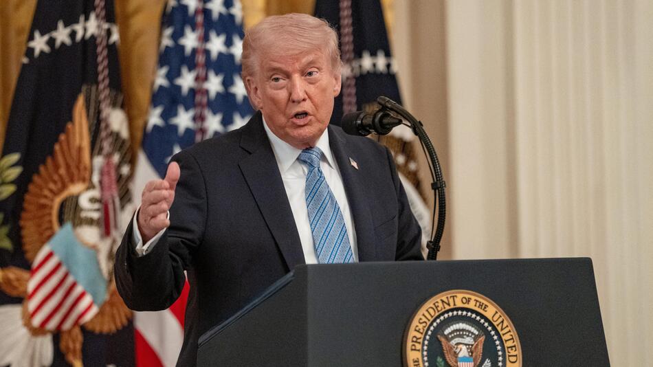 Trump kündigt überraschende Kehrtwende bei Hormus-Einsatz an
