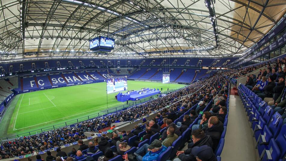 Mitgliederversammlung FC Schalke 04