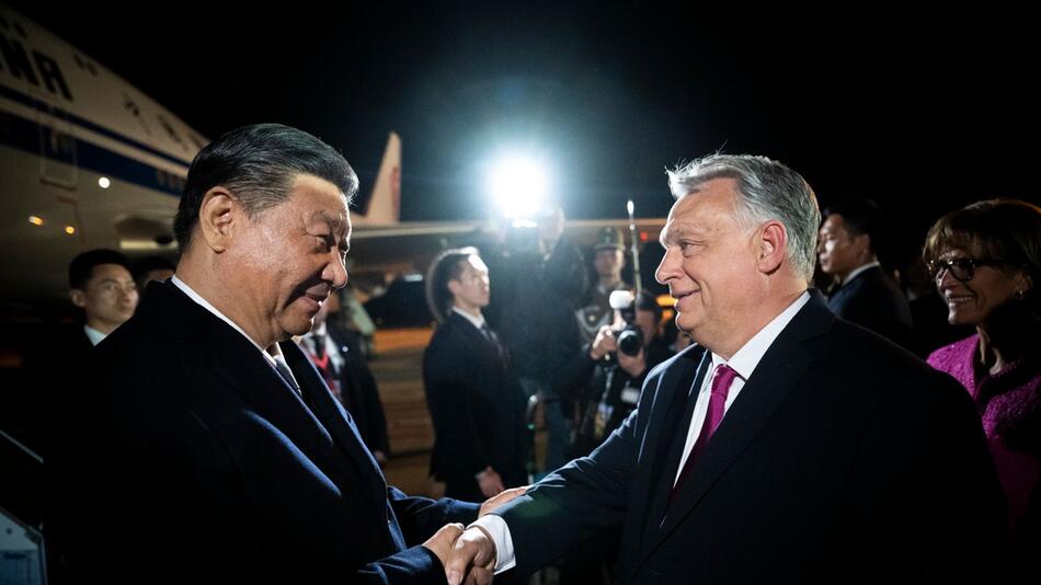Chinas Staatschef Xi setzt Europa-Reise in Ungarn fort