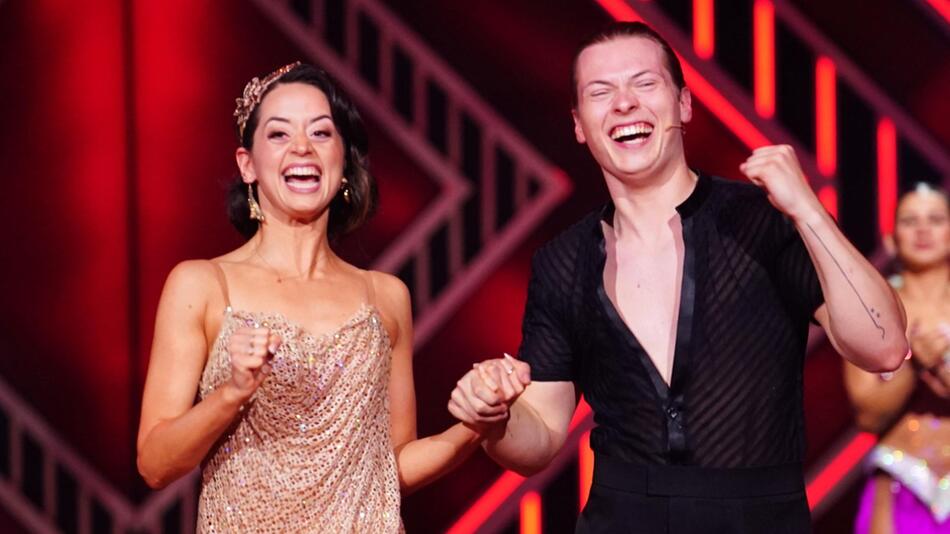 Gabriel Kelly und Malika Dzumaev haben die neueste "Let's Dance"-Staffel gewonnen.