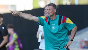 Der ehemalige Nationalspieler Christian Wörns trainiert aktuell die U19-Nationalmannschaft der ...