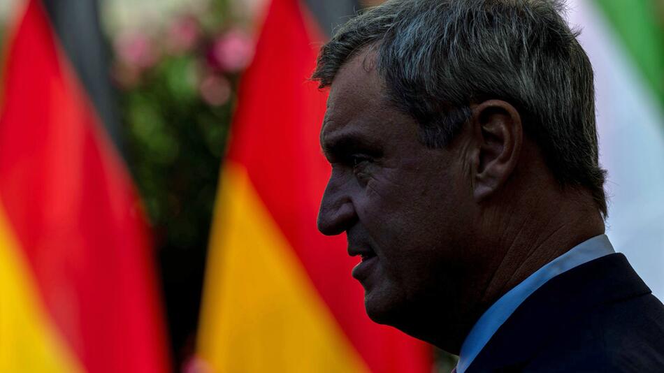 Söder warnt: "Elfmeter ohne Torwart für AfD"