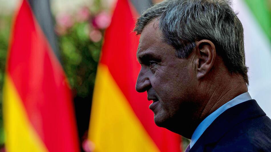 Söder warnt: "Elfmeter ohne Torwart für AfD"