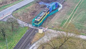 Nach Unfall zwischen Tanklaster und Stadtbahn