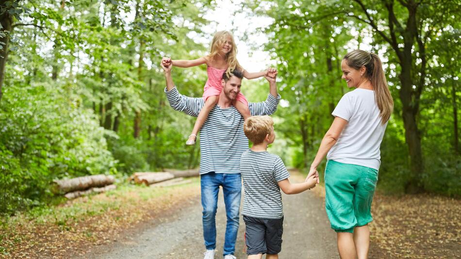 Was Eltern auf Reisen mit Kindern immer einplanen sollten 