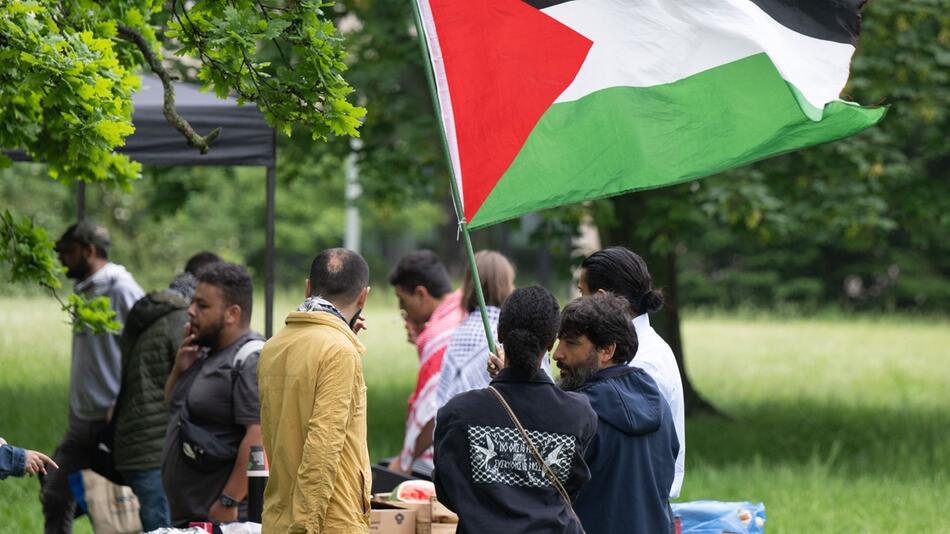 Aufbau von propalästinensischem Camp an Goethe-Uni in Frankfurt