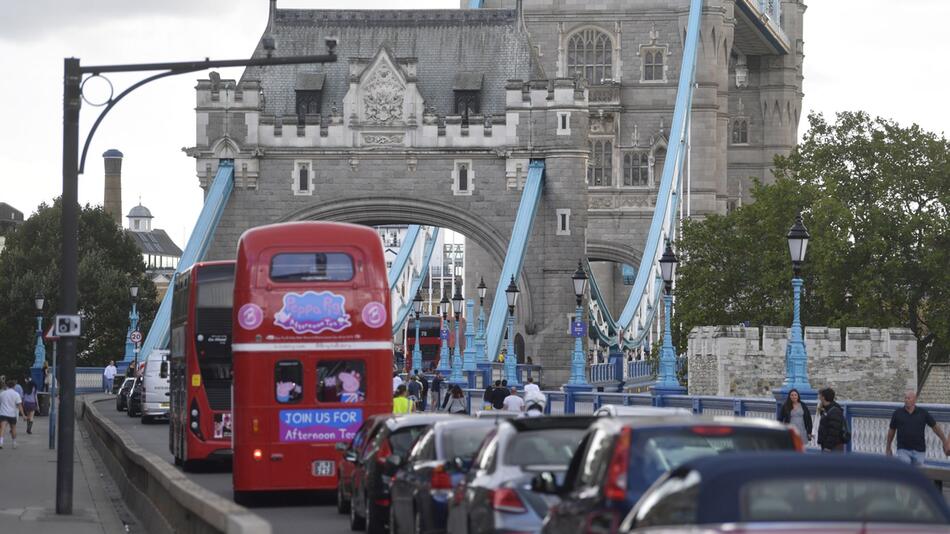 Verkehrschaos, London, Tower Bridge