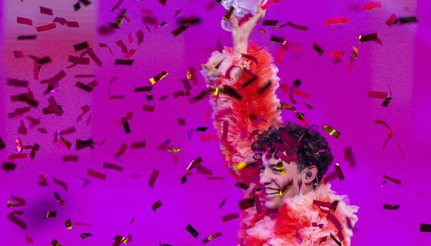 Nemo gibt ESC-Pokal wegen Teilnahme Israels zurück