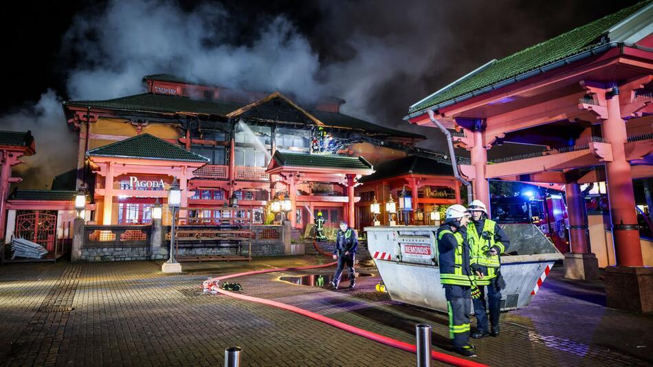 Feuer in einem Gebäude auf dem Centro-Gelände in Oberhausen