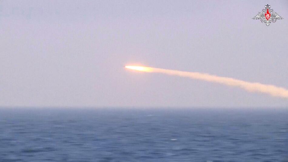 Russischer Raketenabschuss während eines Manövers im Japanischen Meer