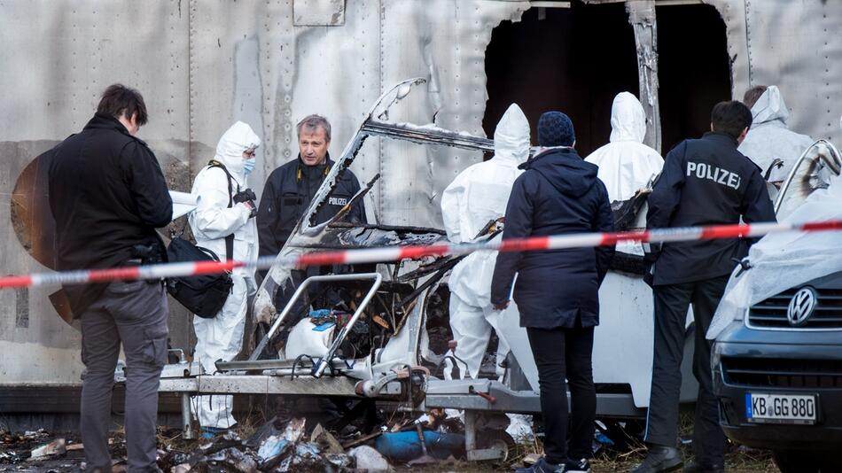 Tote nach Brand in Wohnwagen in Mölln gefunden