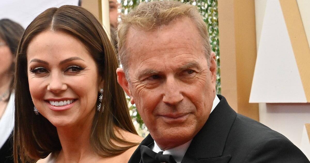 Kevin Costner's ex Christine Baumgartner REMARRIES in Santa Barbara